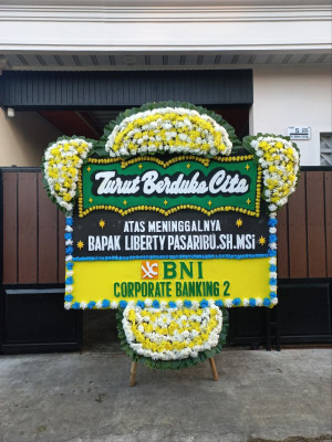 Papan Bunga Duka di Tumbang Titi