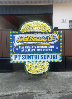 Papan Bunga Duka di Tumbang Titi