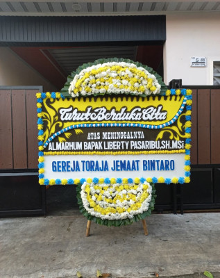 Papan Bunga Duka di Tumbang Titi